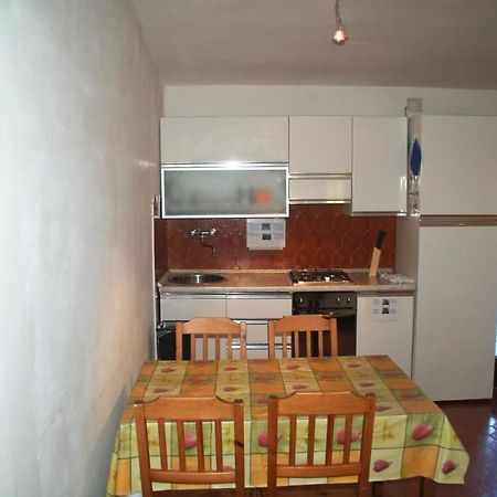 Nice Apartments In Waterfront Villa In Bosa Porto Alabe Tresnuraghes Ngoại thất bức ảnh