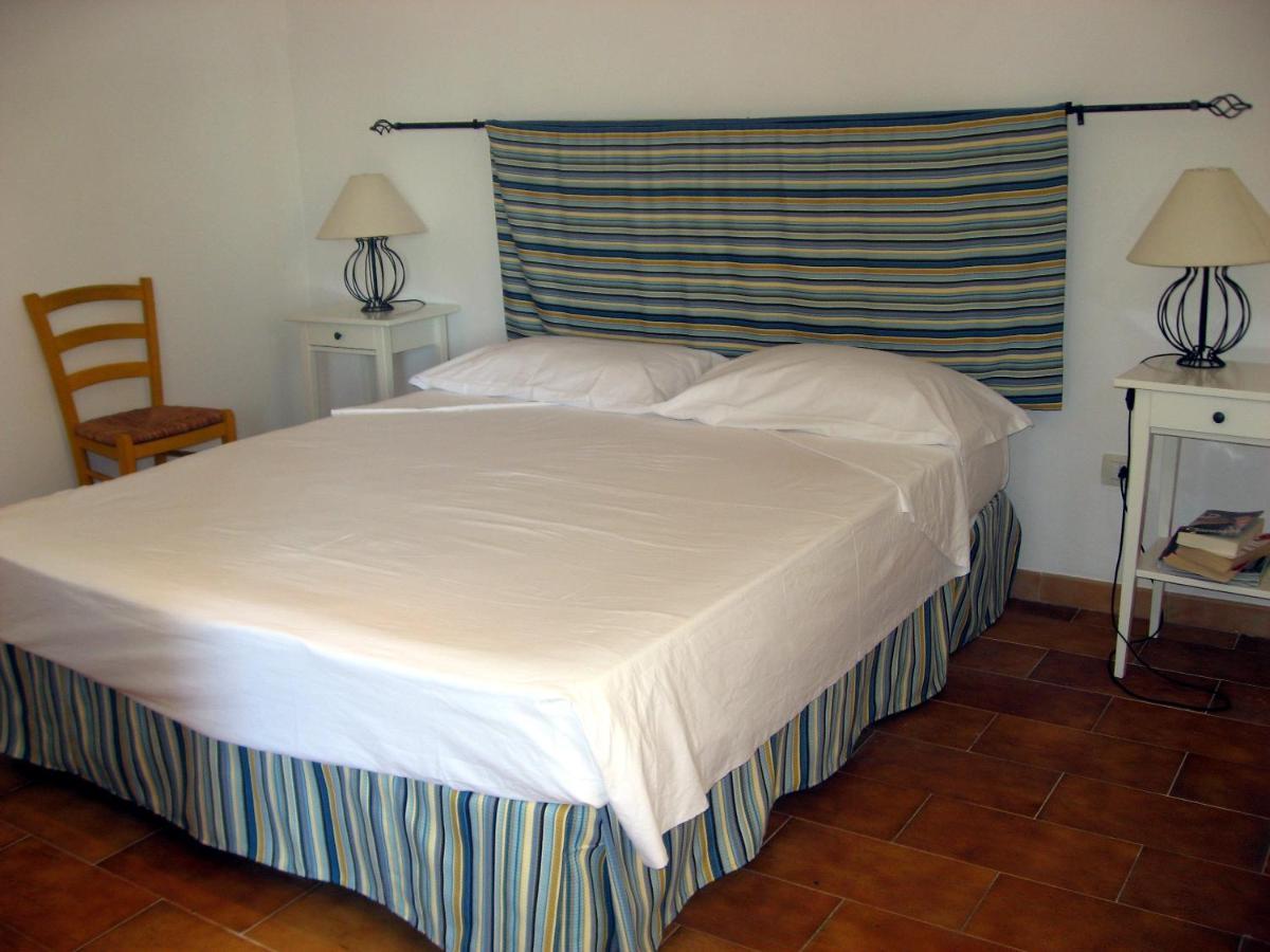 Nice Apartments In Waterfront Villa In Bosa Porto Alabe Tresnuraghes Ngoại thất bức ảnh